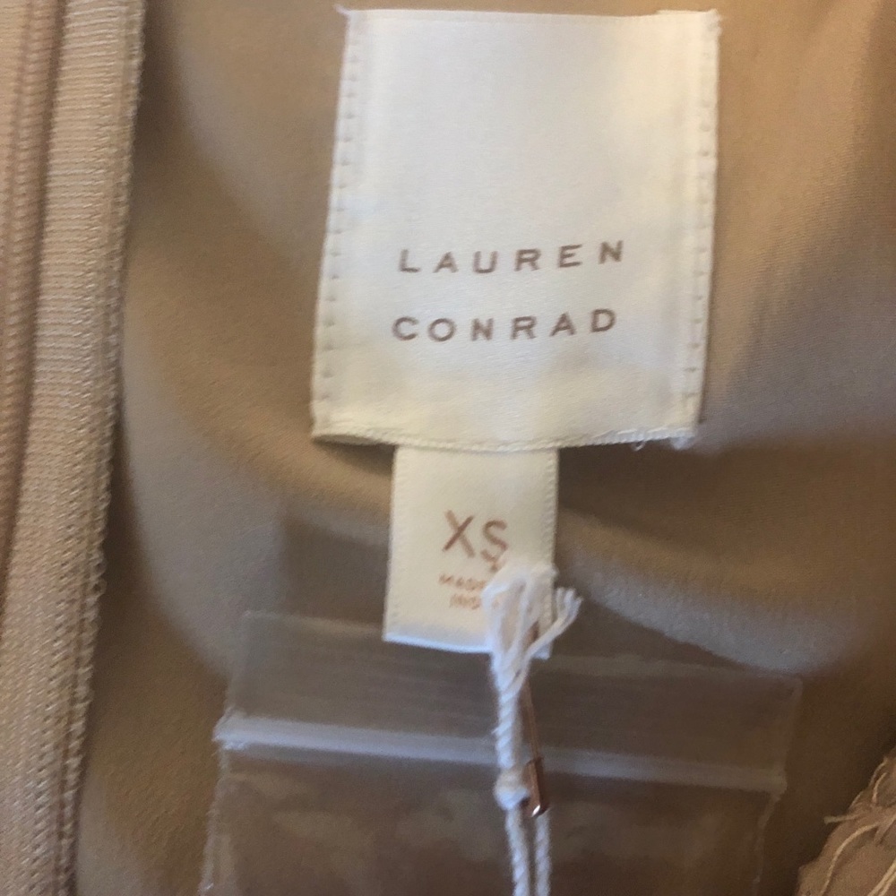 XS Lauren Conrad Sequin Flower Top - Picture 4 of 5